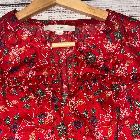 LOFT Red Floral Blouse Sz. M - Picture 10 of 13